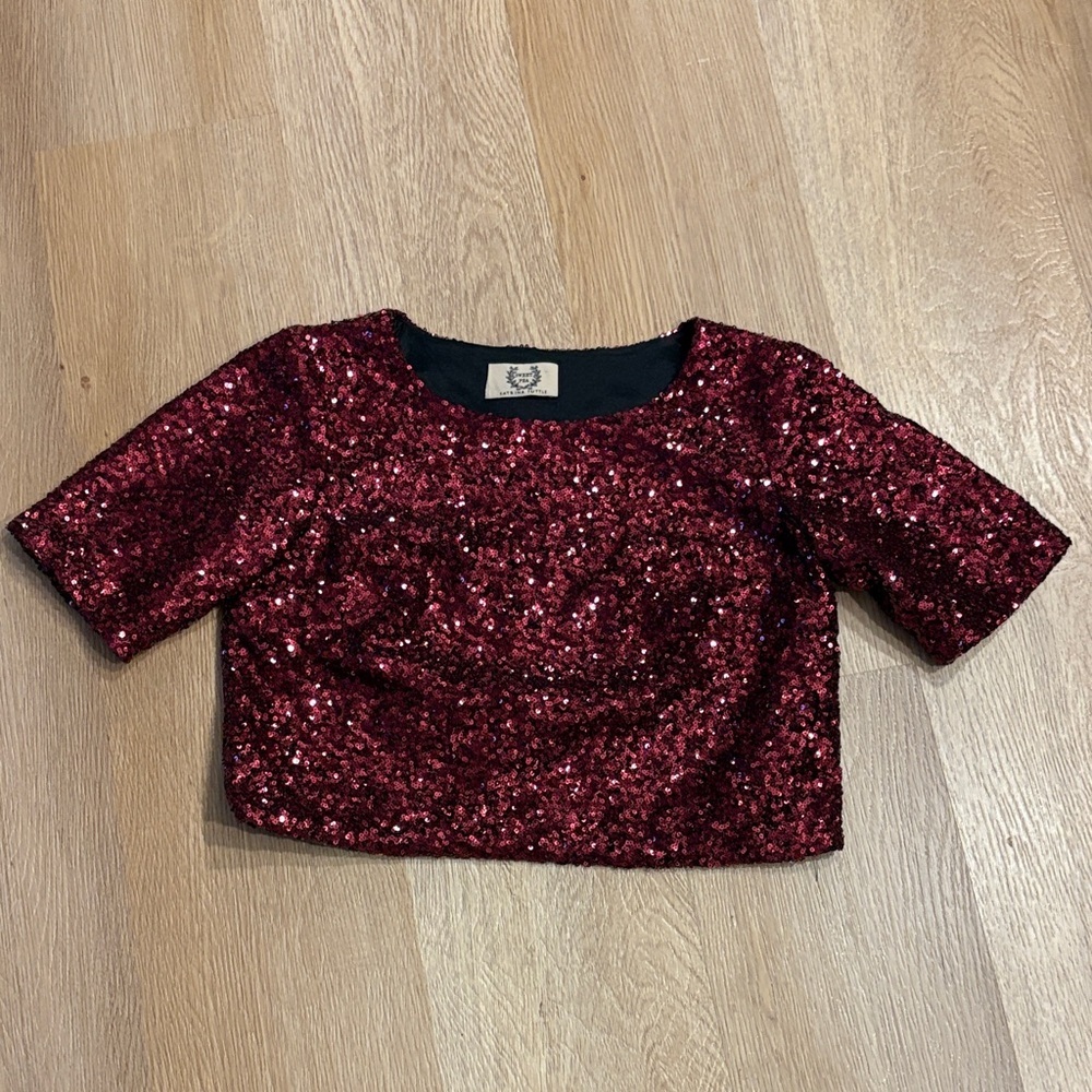 Sweet Pea Burgundy Sequin cropped Blouse